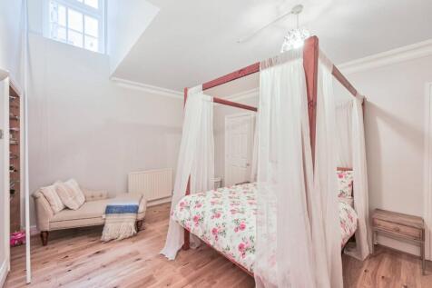Grosvenor House, Hampstead, London, NW3 2 bed flat for sale