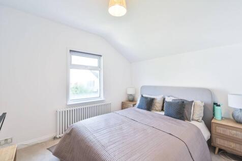 Ingham Road, West Hampstead, London, NW6 2 bed flat for sale