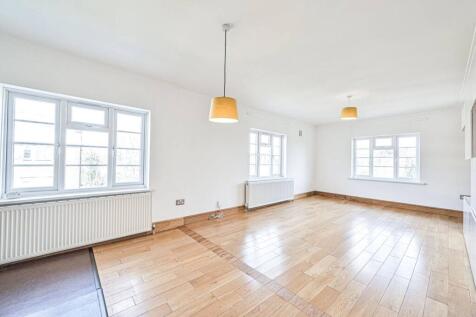 Hillcrest Court, Kilburn, London, NW2 3 bed flat for sale