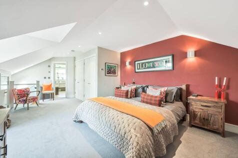 Adelaide Road, Belsize Park, London, NW3 3 bed flat for sale