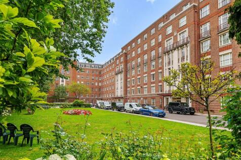 Finchley Road, St John's Wood... 3 bed flat for sale