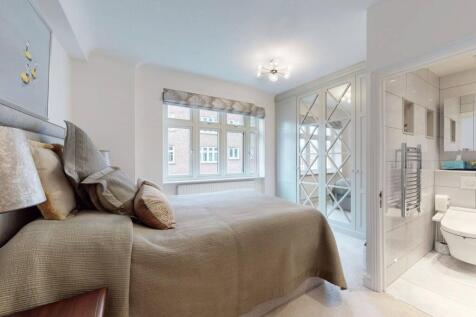 Hall Road, St John's Wood, London, NW8 3 bed flat for sale