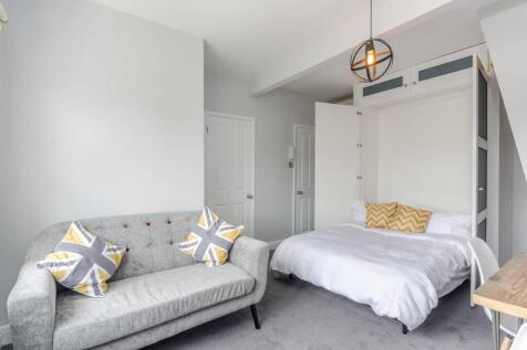 Wimbledon Park Road, Southfields... Studio for sale