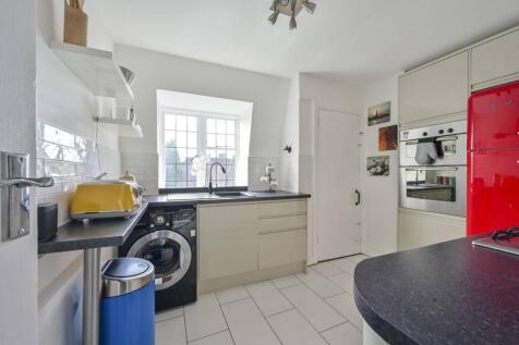 Portsmouth Road, Putney Heath... 2 bed flat for sale