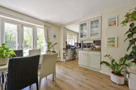 Larpent Avenue, Putney, London, SW15 2 bed flat for sale