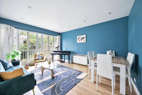 Putney Hill, Putney, London, SW15 2 bed flat for sale