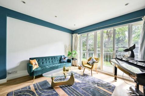 Putney Hill, Putney, London, SW15 2 bed flat for sale