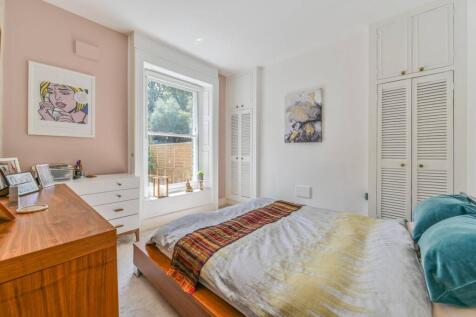 Wandsworth Road, Clapham, London, SW8 1 bed flat for sale