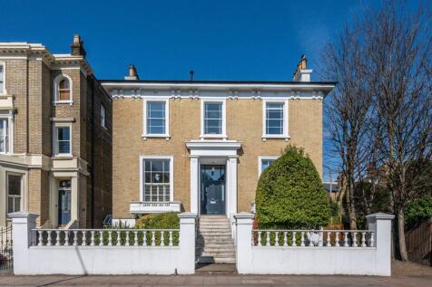 North Side Wandsworth Common... 2 bed flat for sale