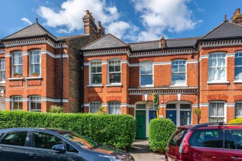 Wixs Lane, Clapham, London, SW4 3 bed maisonette for sale