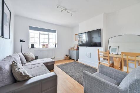 Clarke House, Clapham, London, SW4 3 bed flat for sale