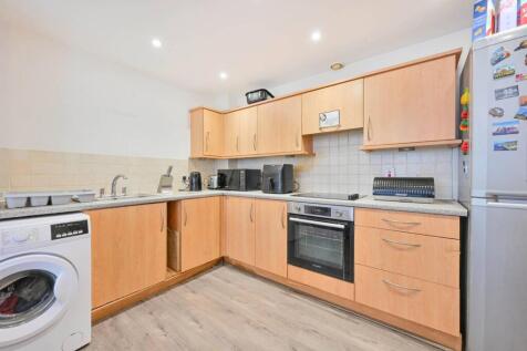 Agate Close, Acton, London, NW10 2 bed flat for sale