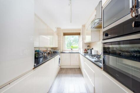 Hillcrest Road, Ealing, London, W5 3 bed flat for sale