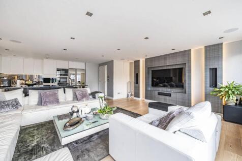 Coral House, Ealing, London, NW10 2 bed flat for sale
