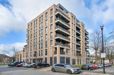 Holman Drive, Ealing, Southall, UB2 1 bed flat for sale