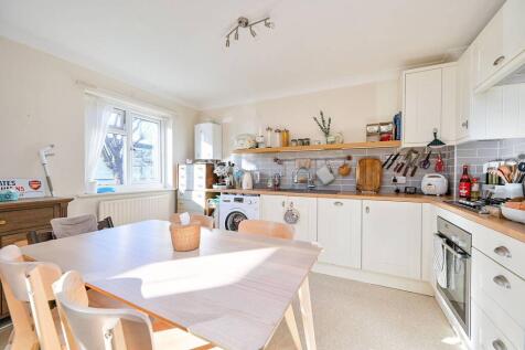 Castlebar Park, Ealing, London, W5 1 bed flat for sale