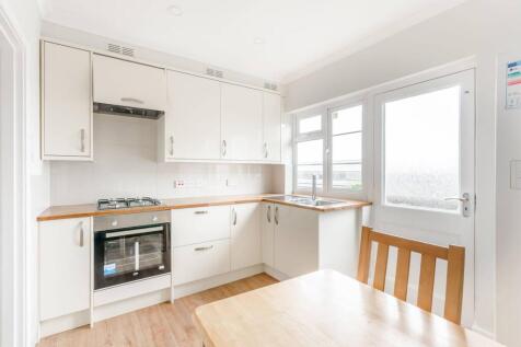 Springfield Court, Acton, London, W3 2 bed flat for sale