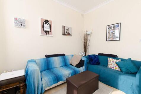 Balham High Road, Balham, London, SW12 1 bed flat for sale
