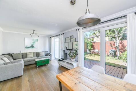 Clarence Avenue, Clapham Park... 3 bed house for sale