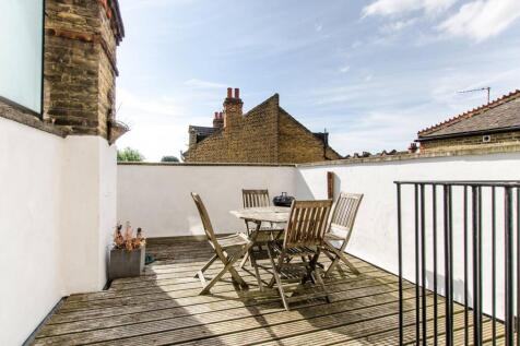 Balham High Road, Tooting Bec... 2 bed flat for sale
