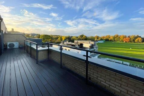 Cricketers Wharf, Guildford, GU1 2 bed flat for sale