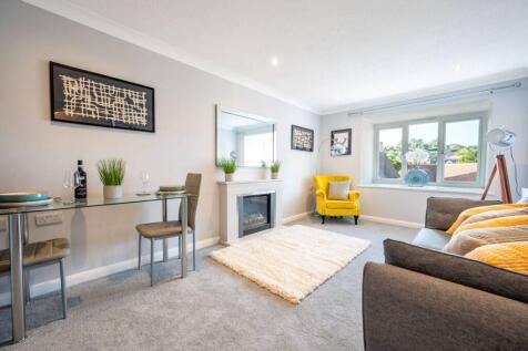 Allingham Court, Farncombe... 1 bed flat for sale