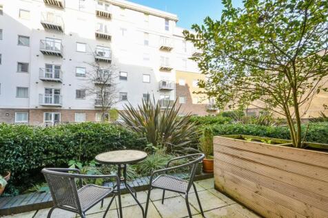 Austen house, Station View, GU1... 1 bed flat for sale