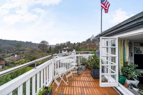 Guildown Road, Guildford, GU2 3 bed flat for sale