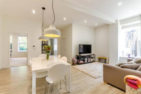 Bury Fields, Guildford, GU2 2 bed maisonette for sale