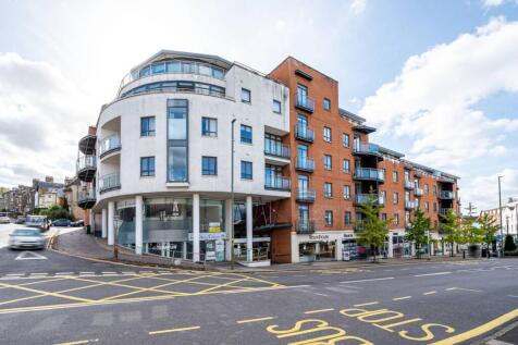 Epsom Road, Guildford, GU1 3 bed flat for sale