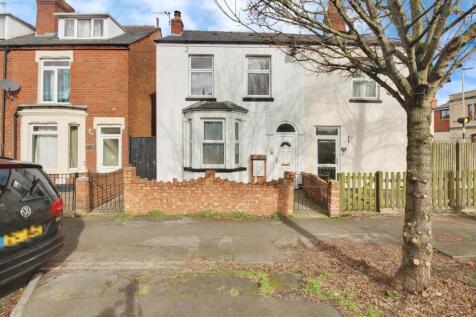 Linden Road, Gloucester, GL1 3 bed semi