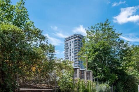 Guildford Road, GU22, Woking, GU22 1 bed flat for sale
