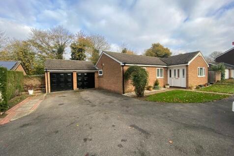 Earlswood, Orton Brimbles, Peterborough 3 bed detached bungalow for sale