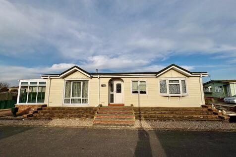 Brookfield Home Park, Dukesmead... 2 bed detached bungalow for sale