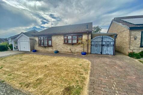 Oakdale Avenue, Peterborough 3 bed detached bungalow for sale