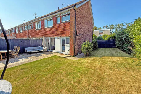 3 bedroom end of terrace house for sale