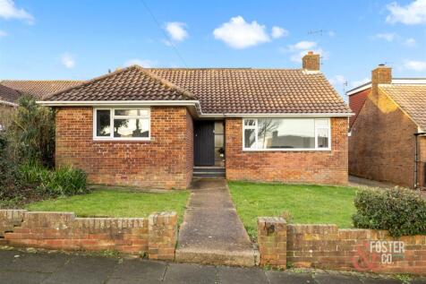 4 bedroom detached bungalow for sale