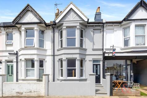4 bedroom terraced house for sale