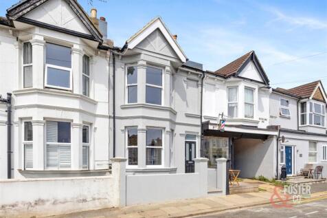 4 bedroom terraced house for sale