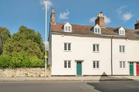 4 bedroom end of terrace house for sale