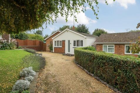 Trinity Close, Felmersham 4 bed detached bungalow for sale