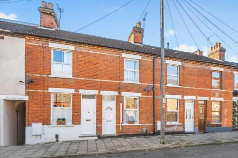 Gladstone Street, Bedford 2 bed terraced house for sale