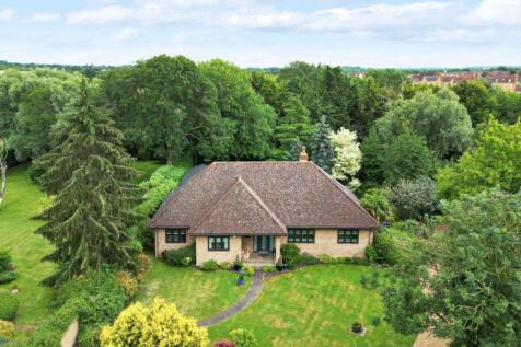 Hookhams Lane, Bedford 5 bed detached house for sale