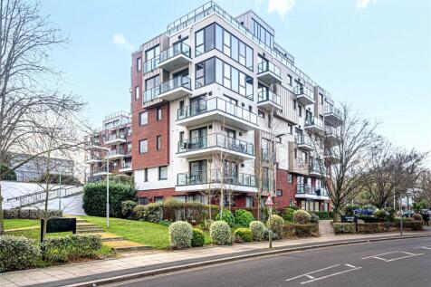 Green Lane, Edgware, Middlesex 2 bed apartment for sale