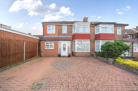 4 bedroom semi-detached house for sale