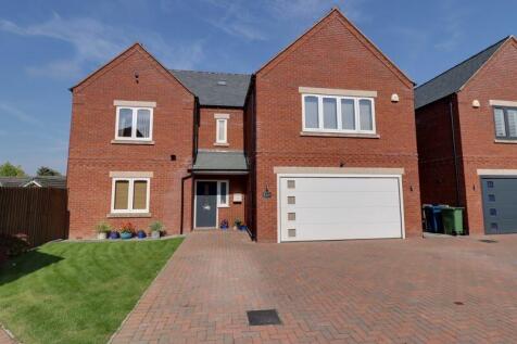 Claremont Gardens, Stafford ST21 5 bed detached house for sale