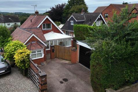Little Tixall Lane, Stafford ST18 4 bed detached bungalow for sale