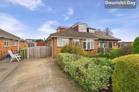 3 bedroom semi-detached bungalow for sale