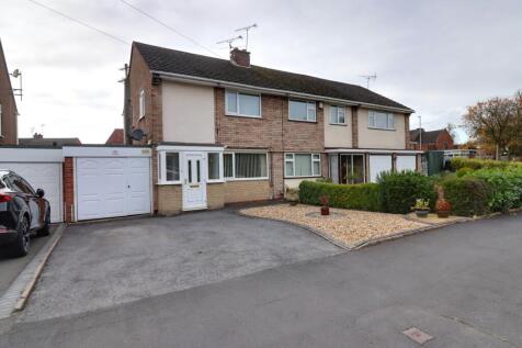 Baswich Lane, Stafford ST17 3 bed semi