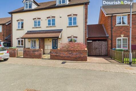 4 bedroom semi-detached house for sale